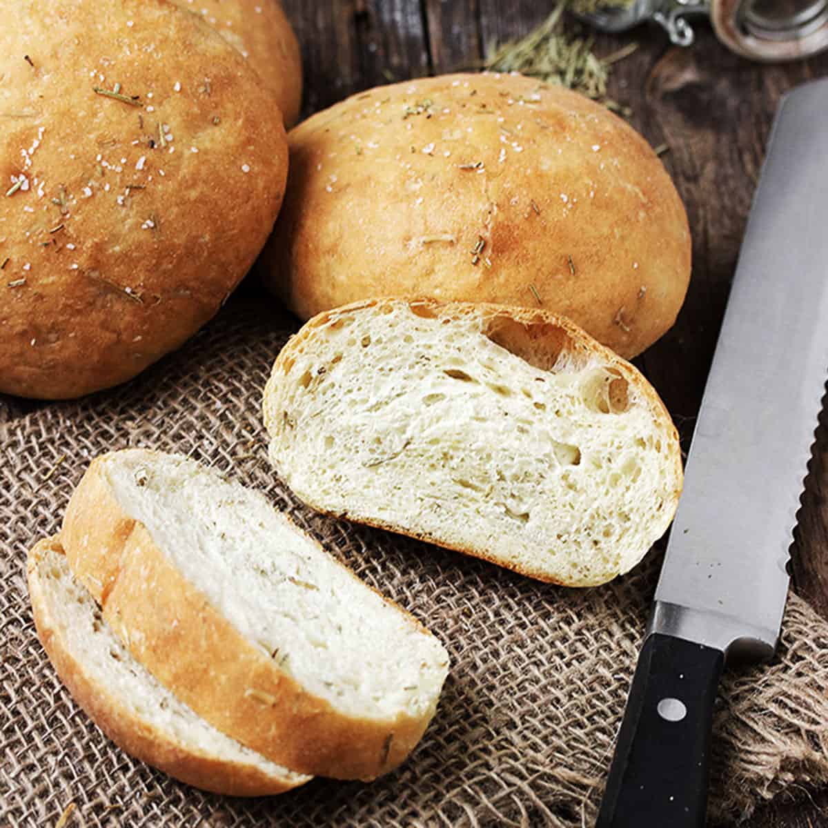 Rosemary Olive Oil Mini Bread from https://www.seasonsandsuppers.ca/