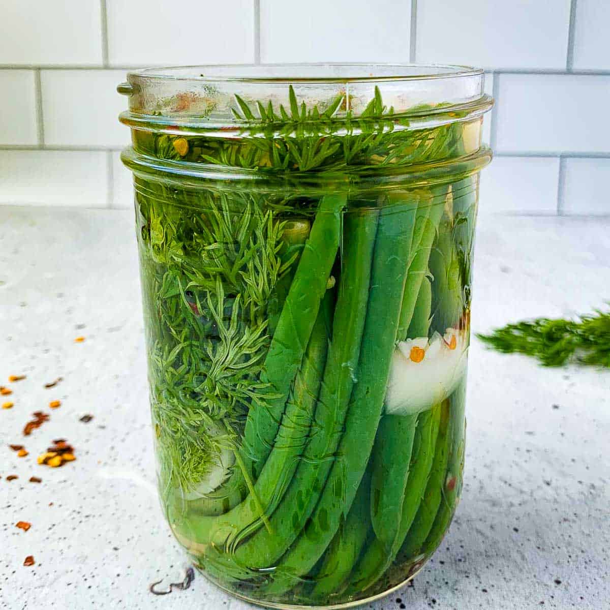 Quick Refrigerator Pickled Beans from https://www.flavourandsavour.com/