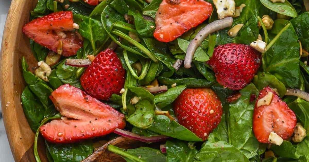 Strawberry Spinach Salad from https://www.simplejoy.com/
