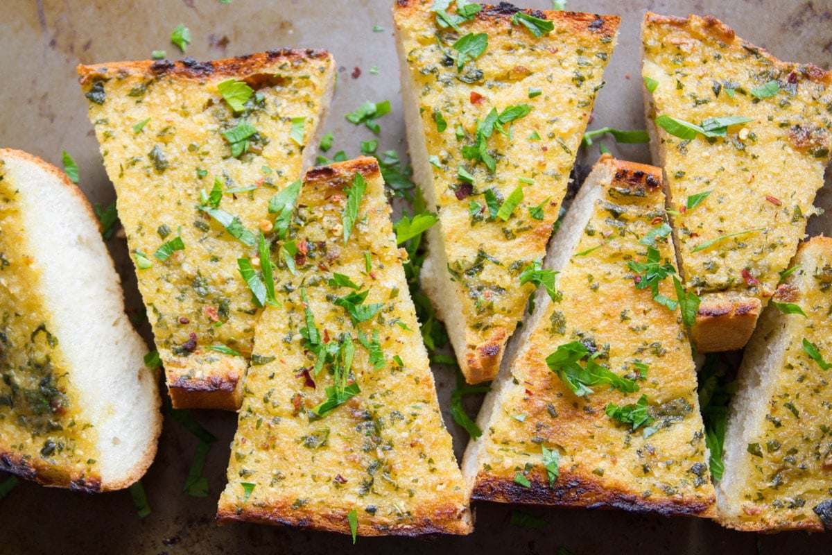 Vegan Garlic Bread from https://www.connoisseurusveg.com/