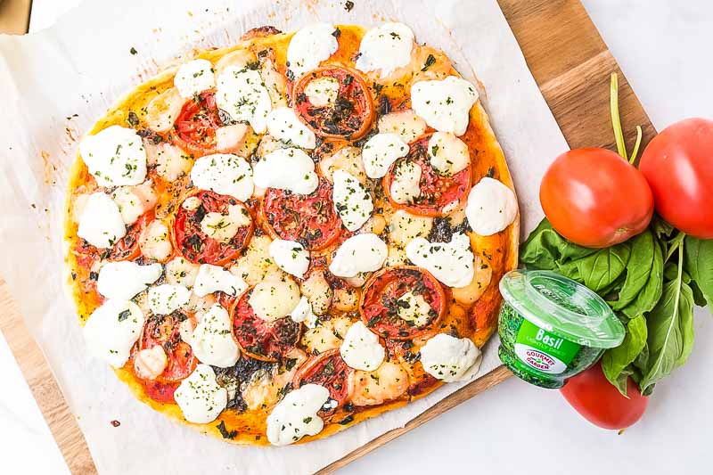 Margherita Pizza Recipe from https://www.julieseatsandtreats.com/