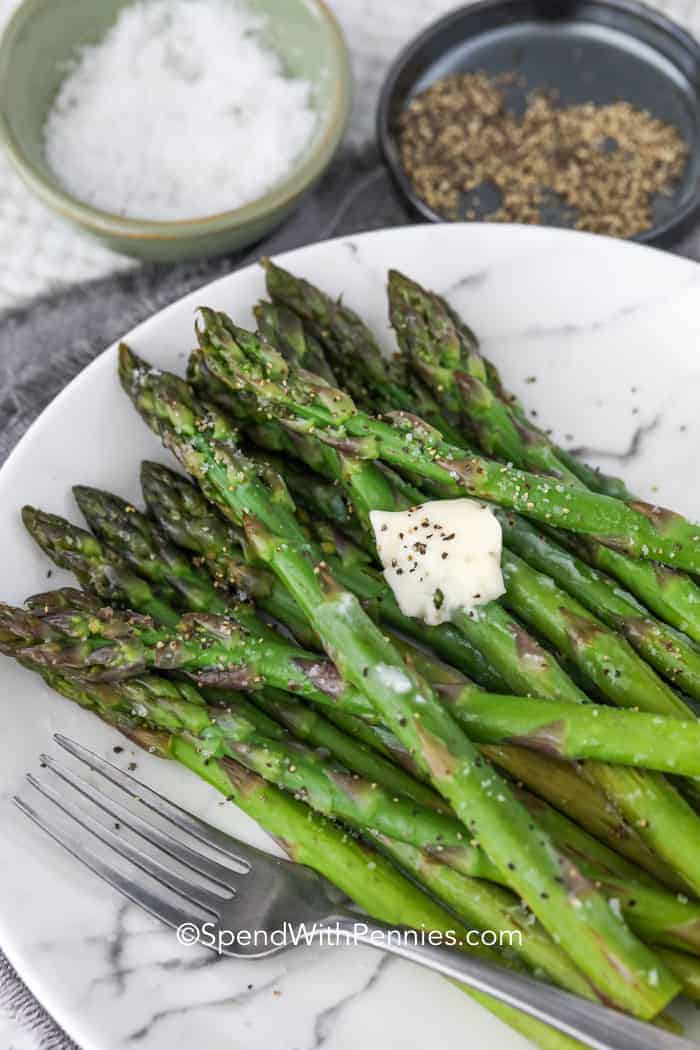 Steamed Asparagus from https://www.spendwithpennies.com/